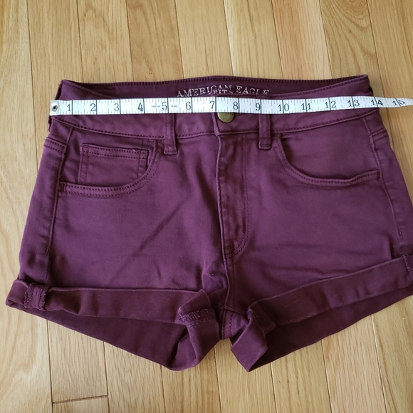 AEO Hi Rise Maroon Shorts - Picture 4 of 7